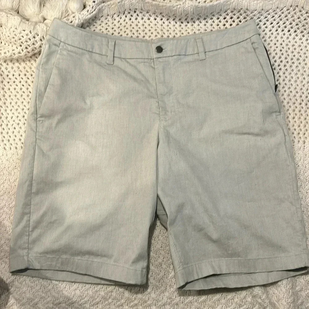 Lululemon Athletica Commission Classic Fit Shorts
